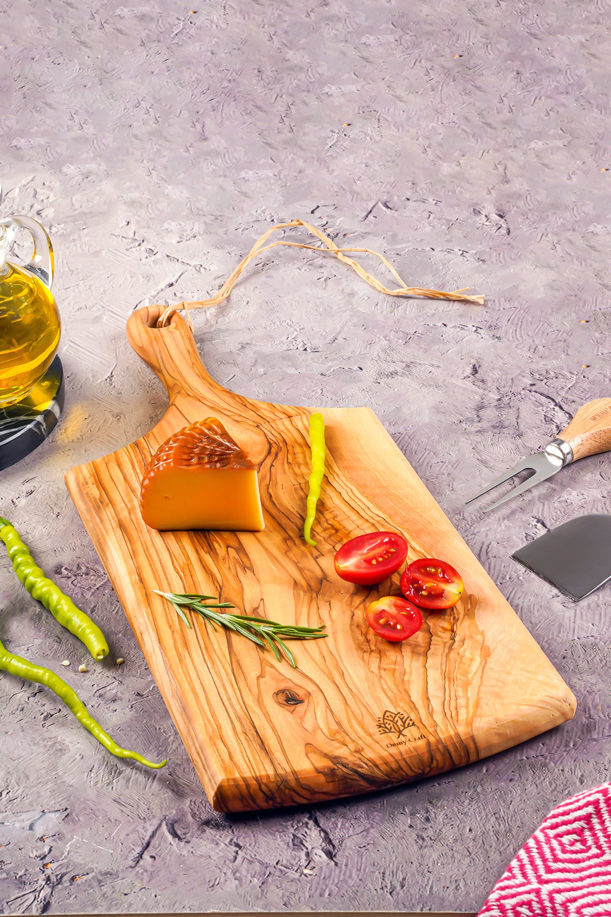 Zeytin Ağacı El Yapımı Saplı Sunum Tahtası